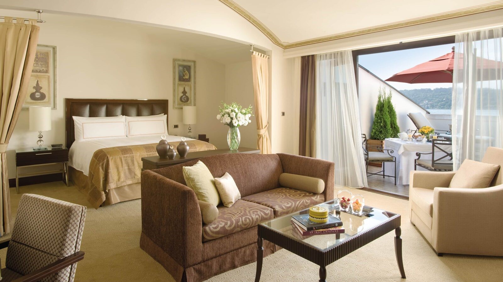 A photo of the one-bedroom Bosphorus suite at Four Seasons Bosphorus Hotel, Türkiye. (Photo via Four Seasons Hotel)